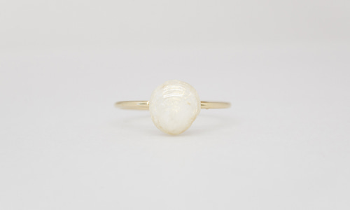 Pearl shell ring